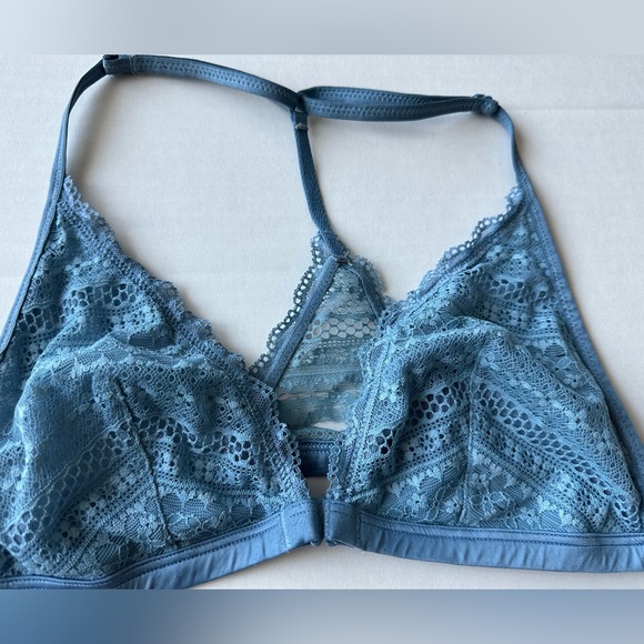 Lot of 2 Victoria Secret Bralettes Both Size Medium - Picture 2 of 9